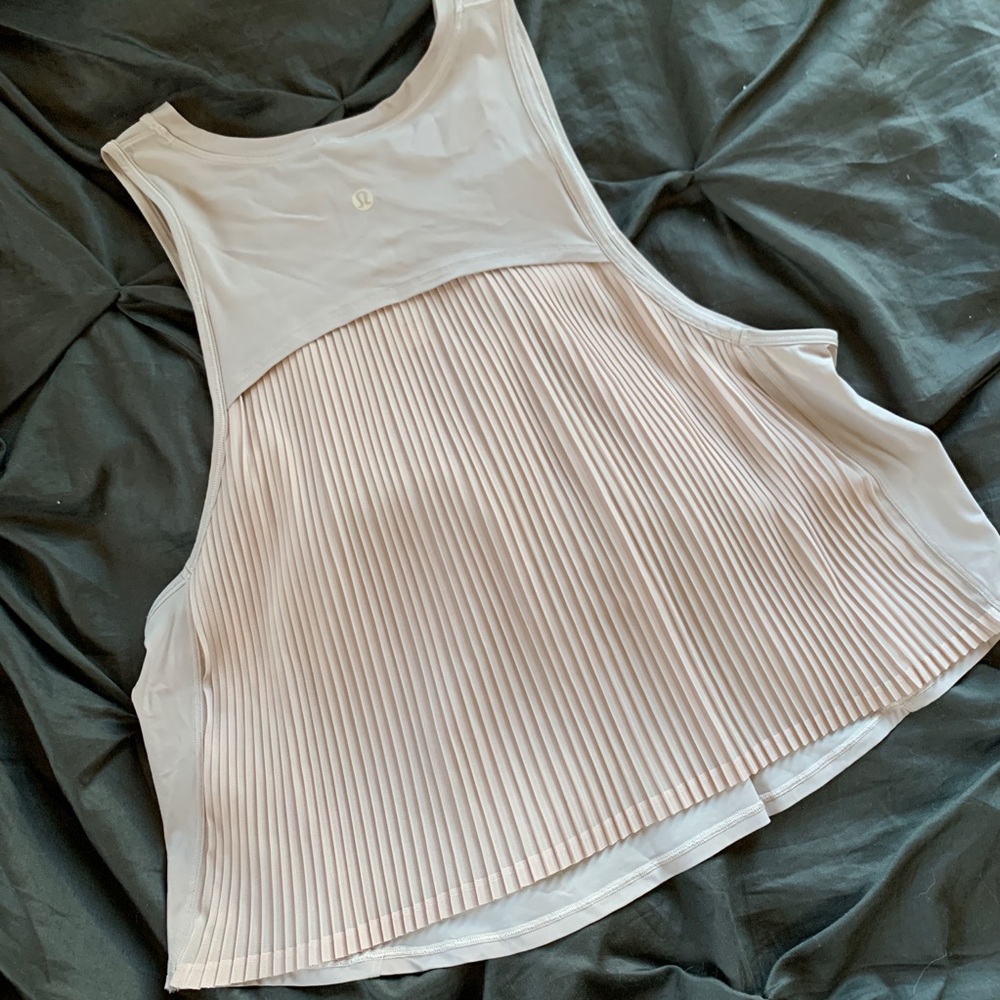Lululemon Ruffles Crop Tank